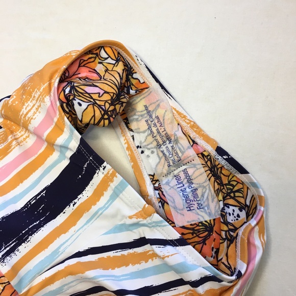 NWT Social Angel Palm Print One Piece Swimsuit, M - Picture 6 of 9